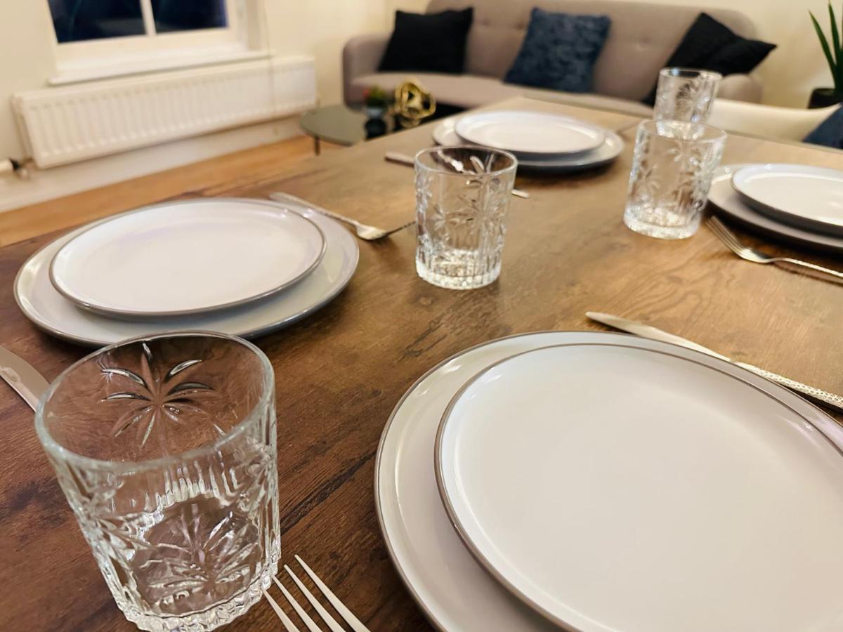 The Wimbledon Haven - Free Parking Apartment ลอนดอน ภายนอก รูปภาพ
