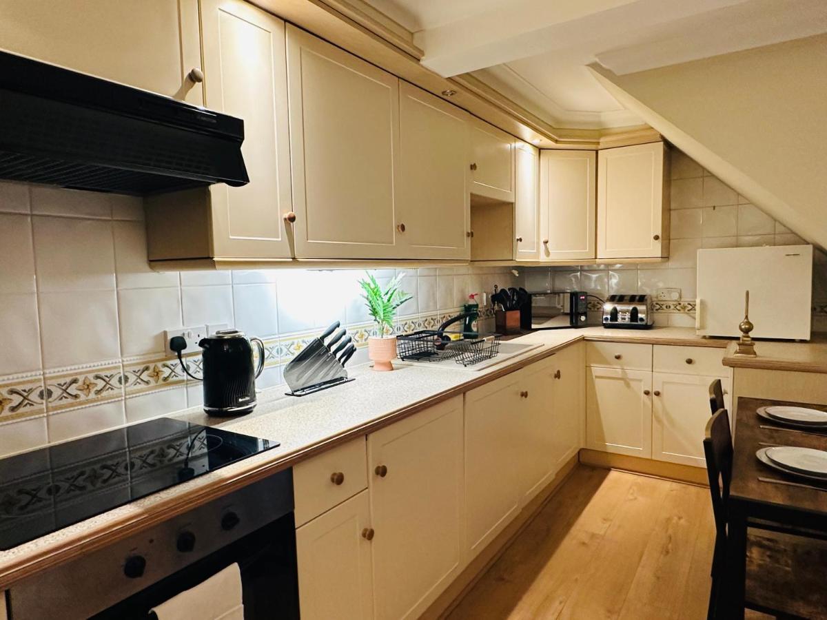 The Wimbledon Haven - Free Parking Apartment ลอนดอน ภายนอก รูปภาพ