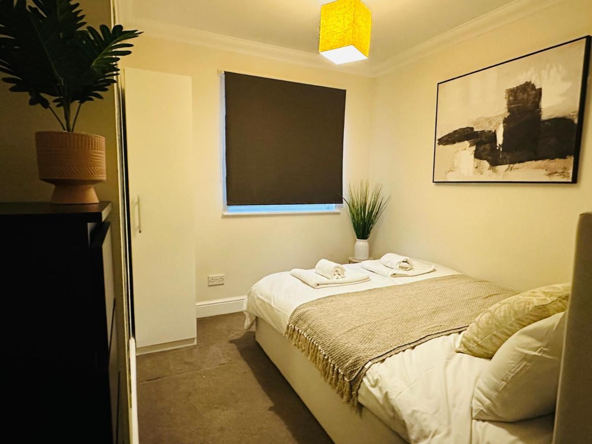 The Wimbledon Haven - Free Parking Apartment ลอนดอน ภายนอก รูปภาพ